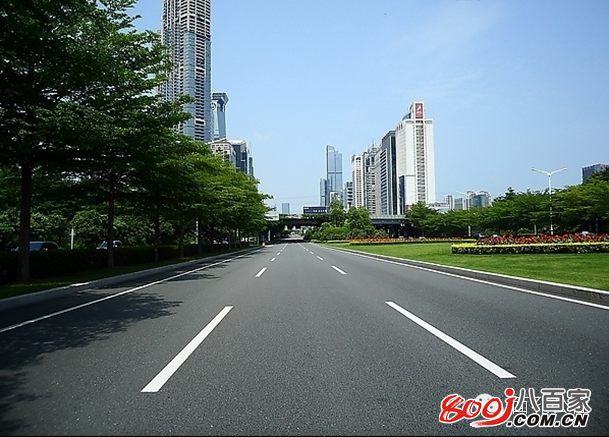 2011年承建鄭東新區商鼎路等道路工程二標（普惠路）
